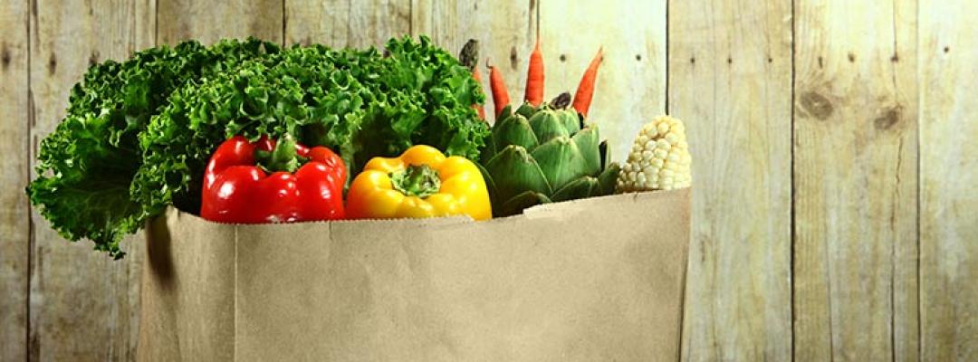 tuete-mit-lebensmitteln